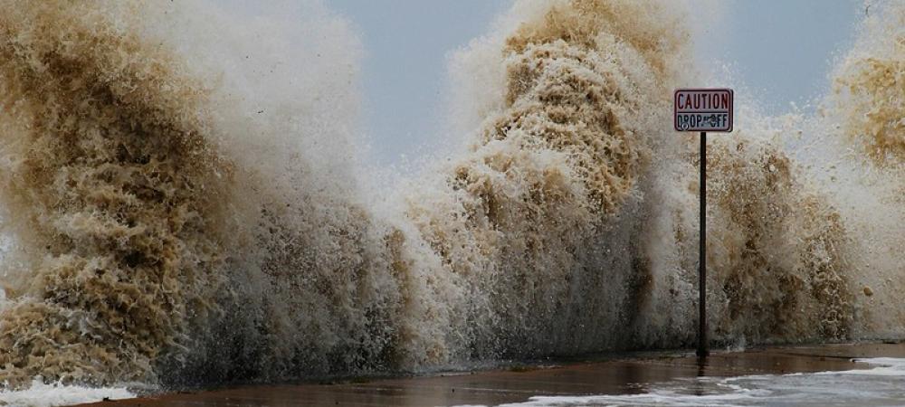 Storm surge - image courtesy - https://www.flickr.com/photos/poepoe374/